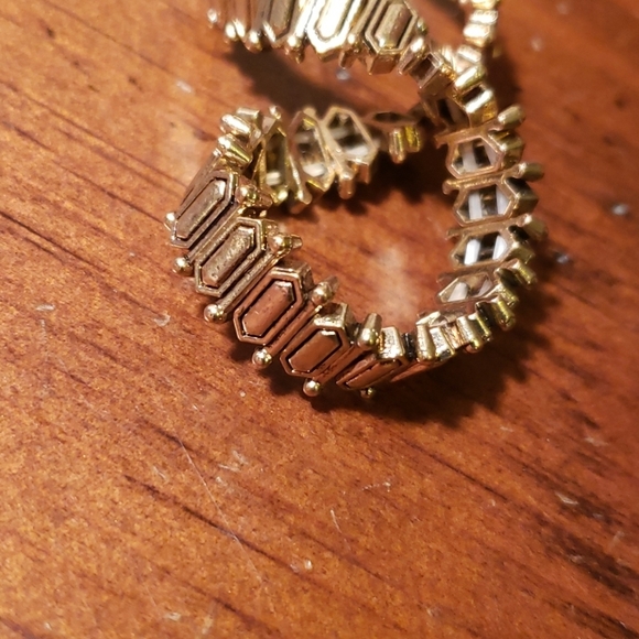 Plunder - Picture 4 of 6